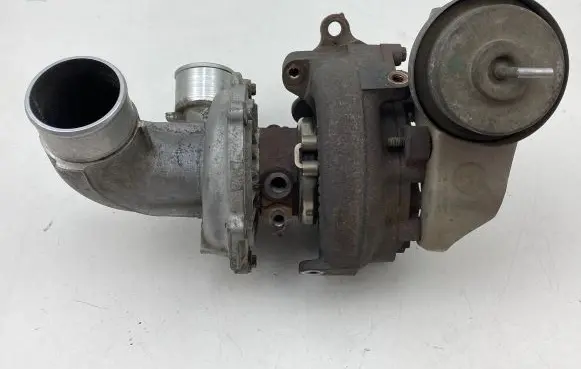Toyota Avensis T270 Turbo 172010R060 1103020405