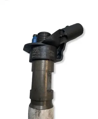 Hyundai Santa Fe Fuel injector 338002F000