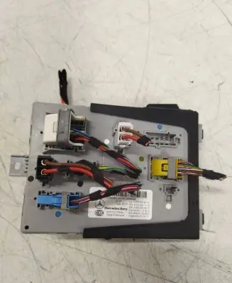 Mercedes-Benz C W205 SAM control unit 5DK01077584