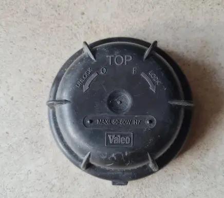 Headlight/headlamp dust cover