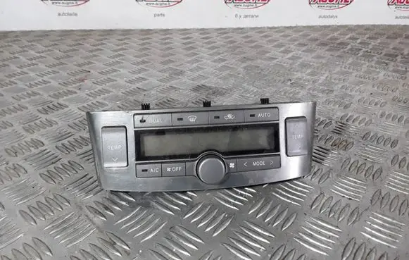 Toyota Avensis T250 Climate control unit 5590005170