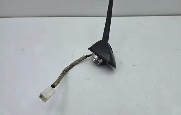 Toyota Prius (XW30) Aerial GPS antenna 3089980