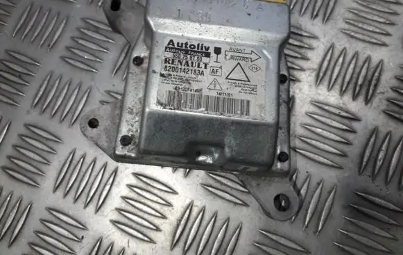 Renault Laguna II Airbag control unit/module 8200142183a 550758700
