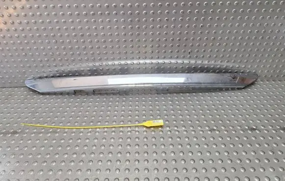 Toyota Yaris Number plate light 76801-0D192