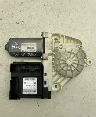 Volkswagen PASSAT B6 Front door window regulator motor 05074612 1K0959793G 12150206060896