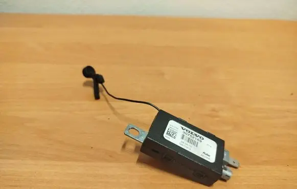 Volvo C30 Aerial antenna amplifier 30752169 28022741 AN3AA