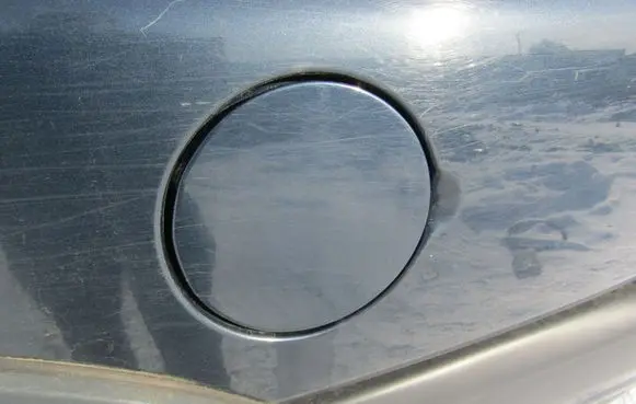 Opel Frontera B Fuel tank cap trim 
