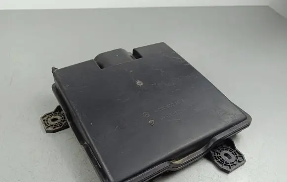 Vacuum air tank