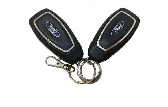 Ford Kuga II Ignition key/card 