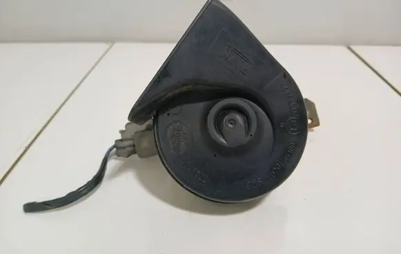 Volvo V70 Horn signal 0055306