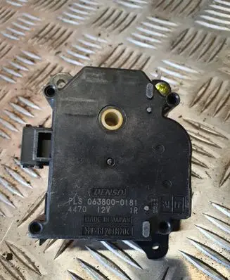 Toyota Prius (XW30) Air flap motor/actuator 0638000181 PLS0638000181