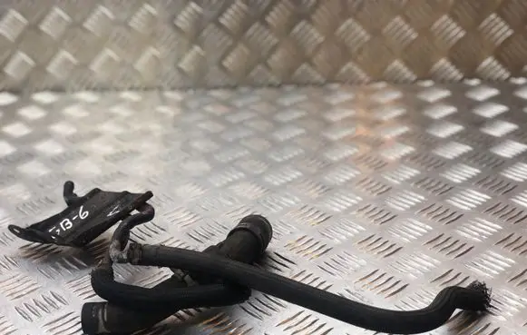 Mercedes-Benz CLK A209 C209 Engine coolant pipe/hose