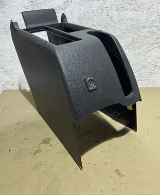Volkswagen Golf VI Other center console (tunnel) element 1K0863323