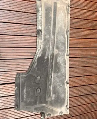 BMW 5 G30 G31 G38 Center/middle under tray cover 7351448