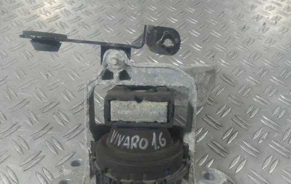 Opel Vivaro Engine mount bracket 112101360R