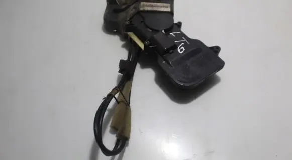 Mazda 2 Rear door lock