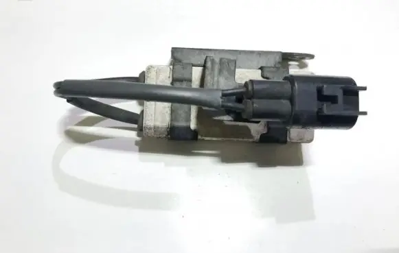 Toyota Yaris Coolant fan relay 2468106110b 246810-6110b