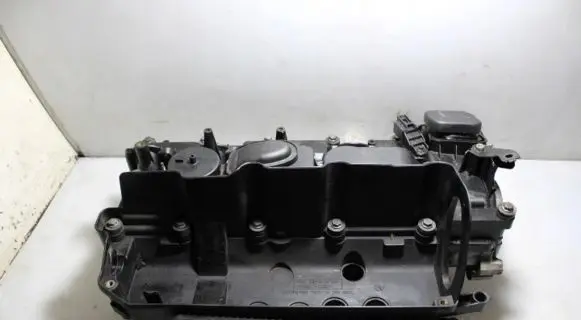 BMW 3 E90 E91 Engine head 
