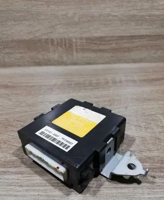 Toyota Corolla Verso AR10 Alarm control unit/module 081900F810 2370003320