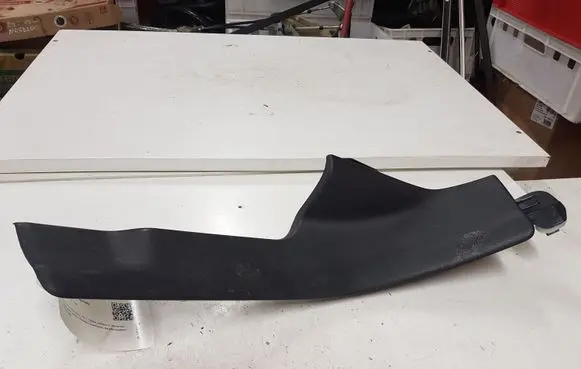 Volvo V60 (C) pillar trim 39801978