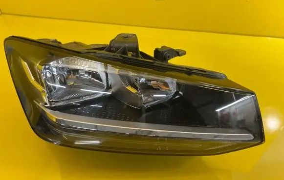 Audi Q2 - Headlight/headlamp 81A941004