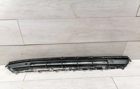 Volvo XC40 Front bumper lower grill 31449342