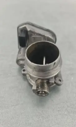 BMW 1 E82 E88 Throttle valve 7804373