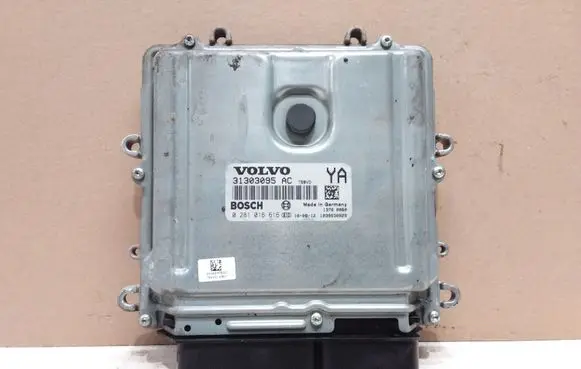 Volvo V70 Engine control unit/module 31303095AC 0281016616