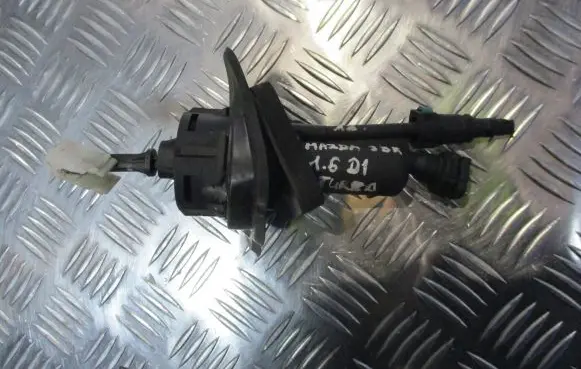 Mazda 3 I Clutch slave cylinder 
