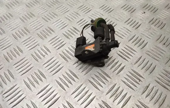 Toyota Corolla Verso AR10 Turbo solenoid valve 2581927050
