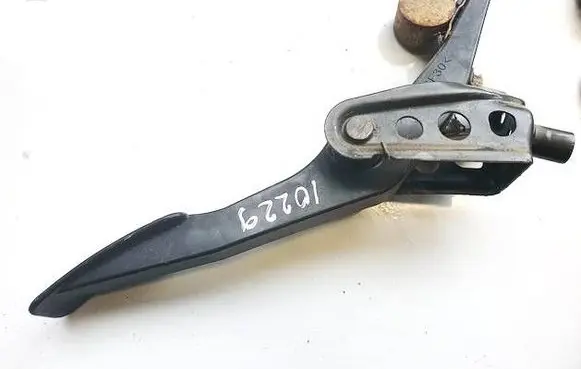Toyota Yaris Accelerator throttle pedal