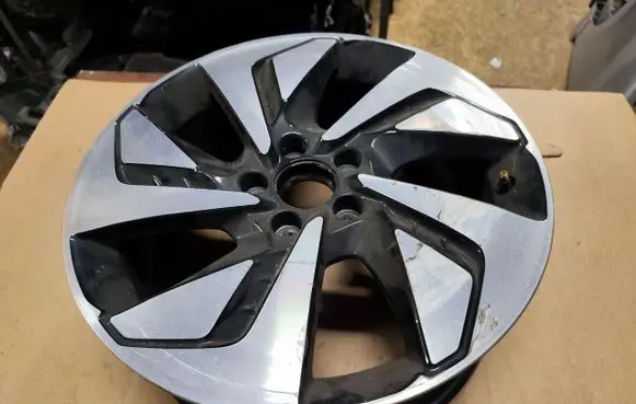 R18 alloy rim