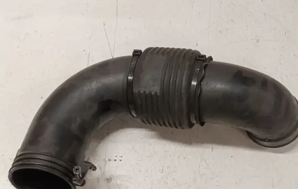 KIA Sportage Air intake hose/pipe 281392E250