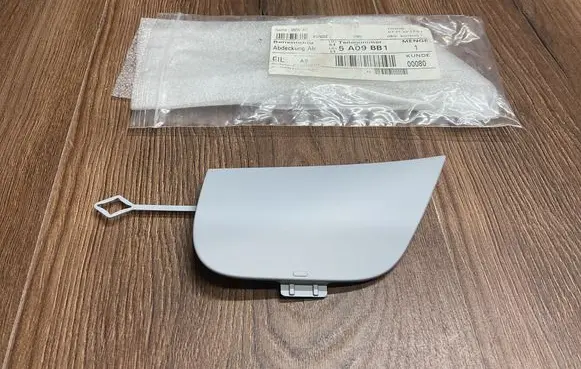 BMW X1 U11 Front tow hook cap/cover 5A09BB1 8122013