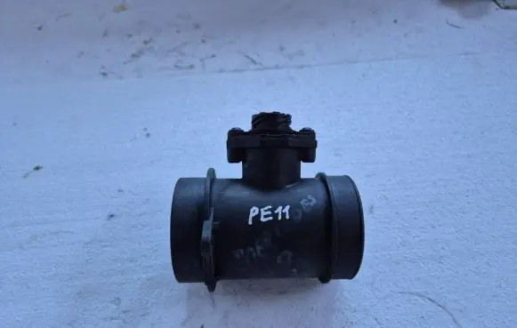 Mercedes-Benz E W124 Mass air flow meter 0280217500