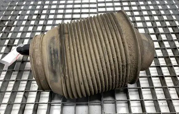 Toyota Land Cruiser (FJ75) Rear air suspension bag/shock absorber 4892435010
