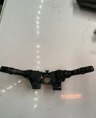 Toyota Hilux (AN10, AN20, AN30) Wiper control stalk 173848