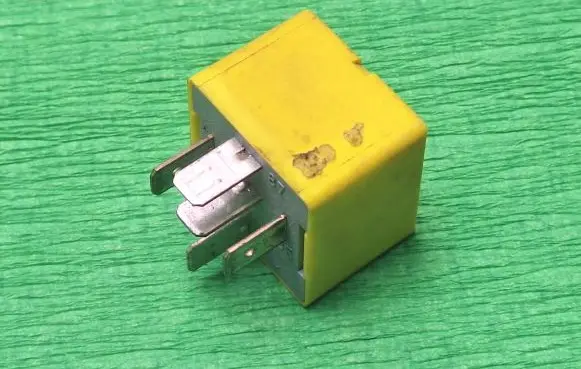 Renault Laguna I Other relay 7700844253