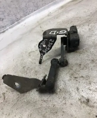 Rear air suspension level height sensor