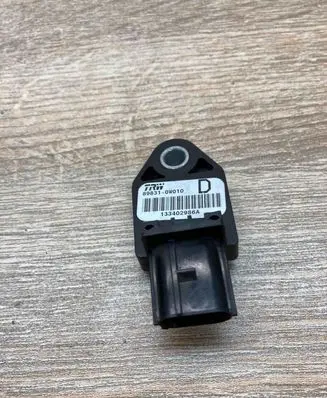 Toyota Corolla Verso AR10 Airbag deployment crash/impact sensor 898310W010 133402986A