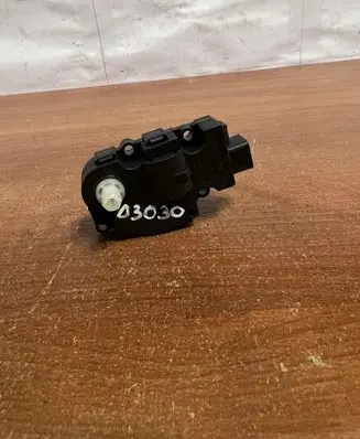 Audi A4 S4 B6 8E 8H Intake manifold valve actuator/motor 410475520 D3030