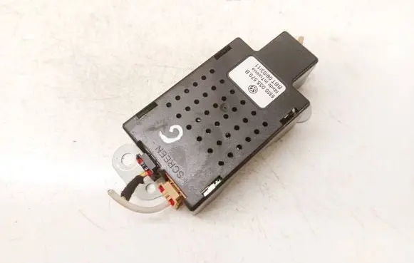 Volkswagen Golf VI Antenna control unit 5M0035570B