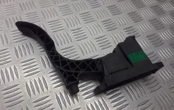 Skoda Fabia Mk1 (6Y) Accelerator throttle pedal 6Q1721503A
