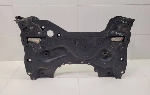 Citroen DS7 Crossback Front subframe 0395476