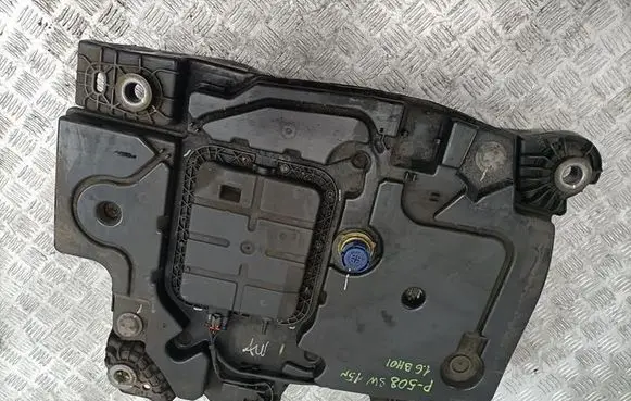 Peugeot 508 AdBlue liquid reservoir 