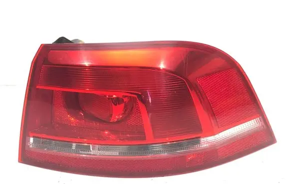 Volkswagen PASSAT B7 Rear/tail lights 3AF945096C