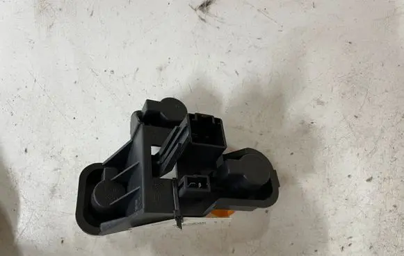 Volvo V40 Tail light bulb cover holder 31290851 21229009