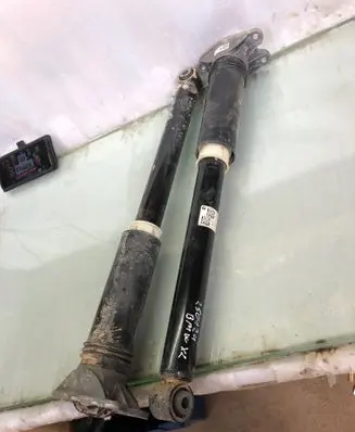 BMW X2 U10 Rear shock absorber/damper 5a2fd8602