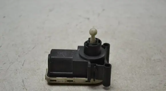 Peugeot Partner Headlight level adjustment motor C559