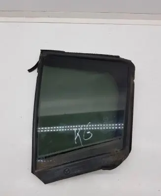 Rear vent window glass